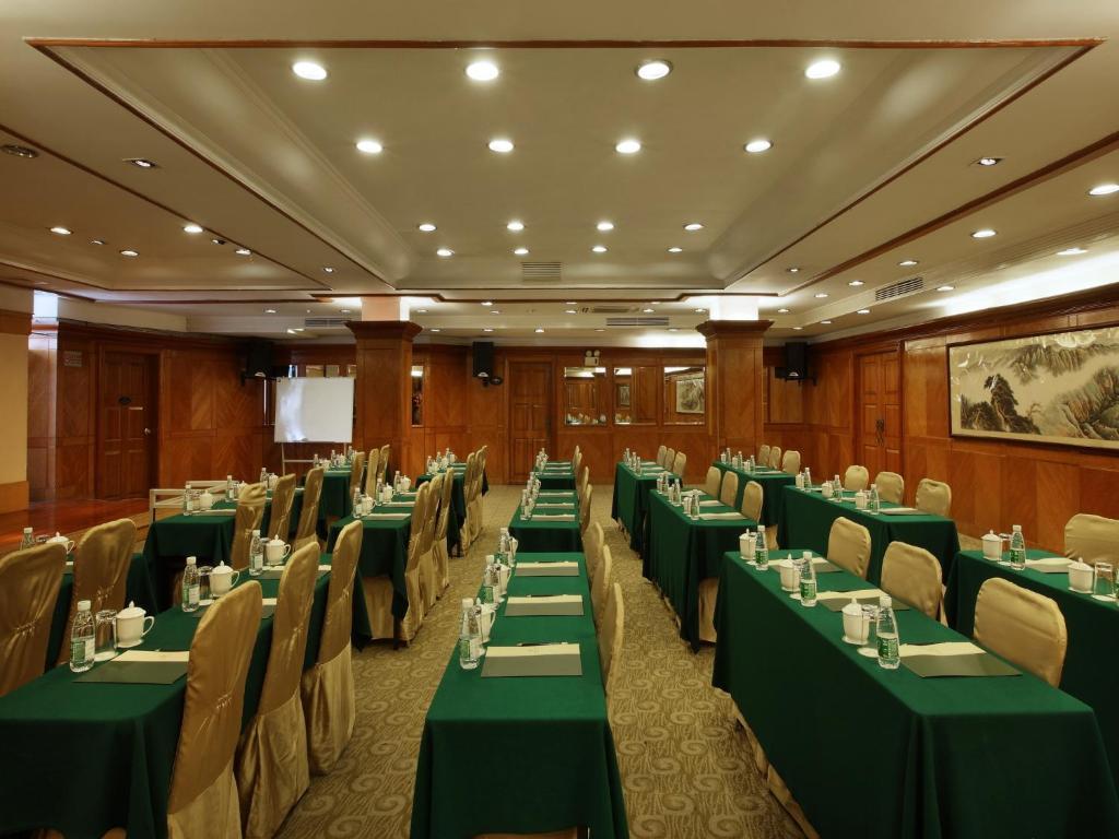 South China Harbour View Hotel Шънджън Екстериор снимка