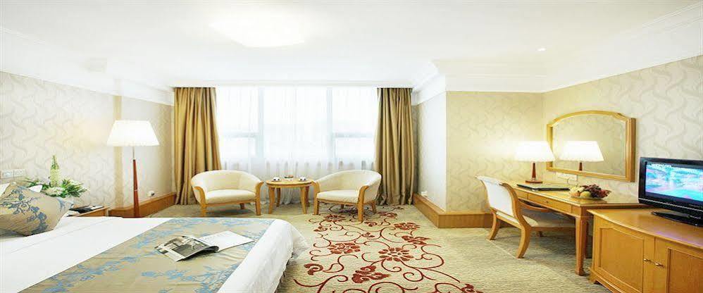 South China Harbour View Hotel Шънджън Екстериор снимка